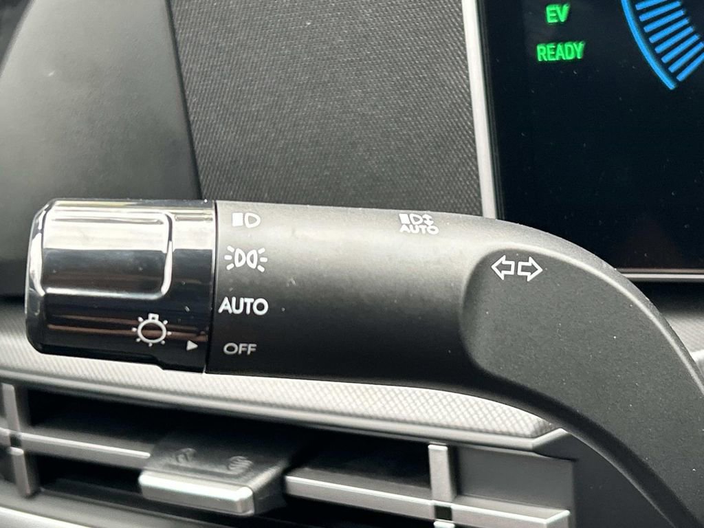 New 2026 Hyundai Santa Fe SE image 29