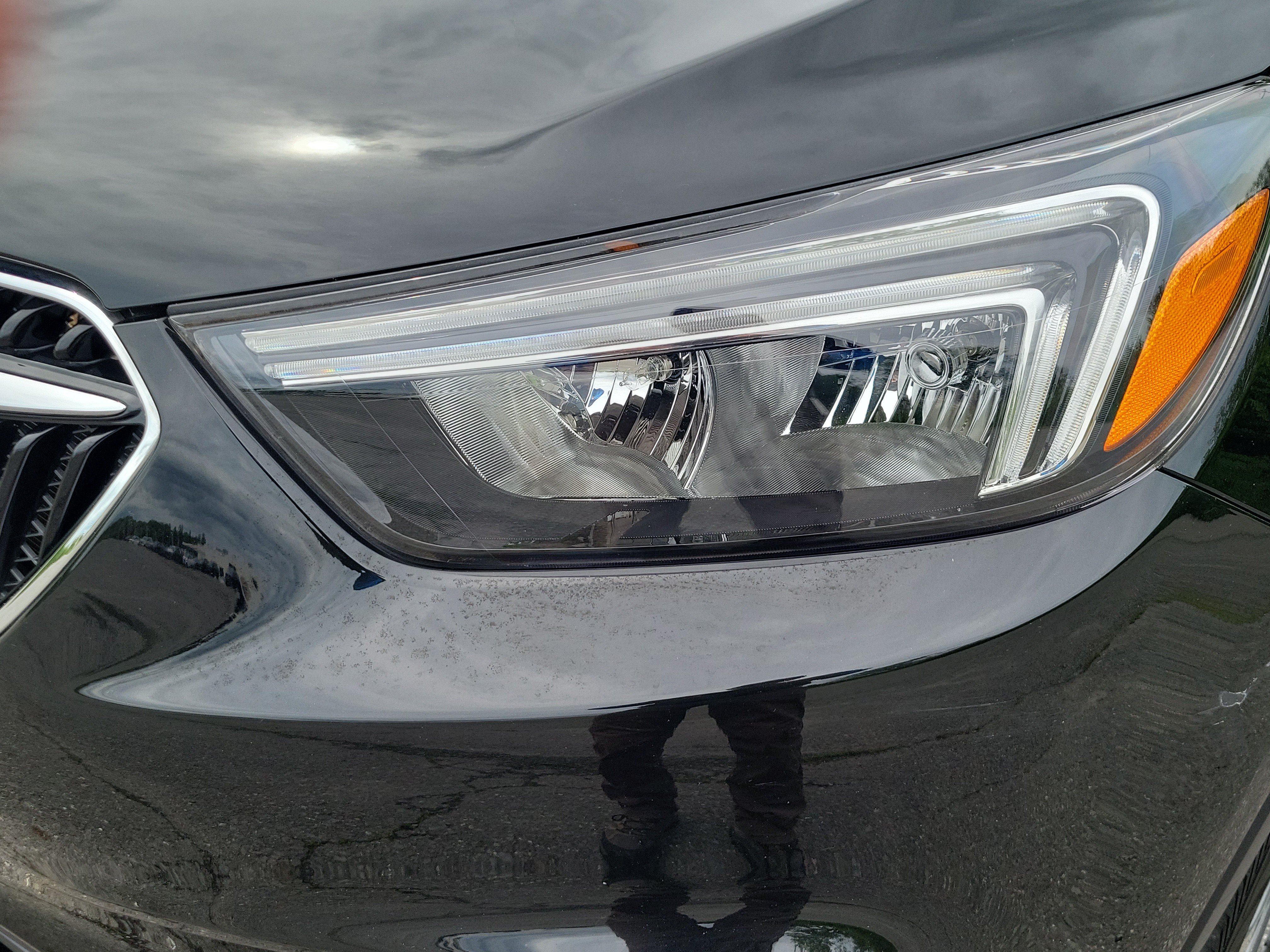 Used 2022 Buick Encore Preferred w/ Safety Package AWD/4WD image 9