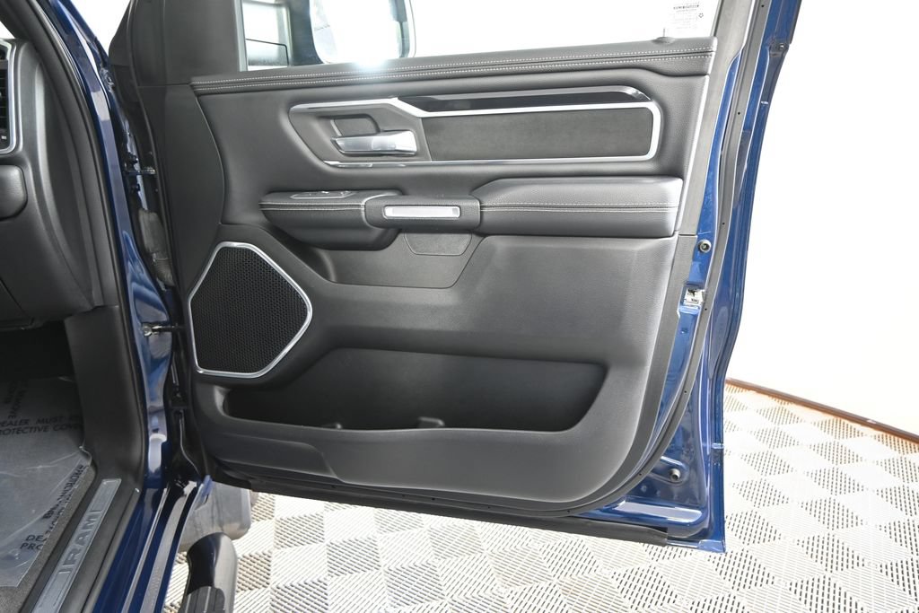 Used 2021 RAM 1500 Laramie w/ Sport Appearance Package AWD/4WD image 13
