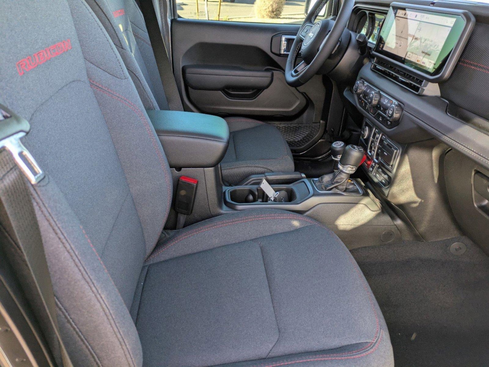 New 2025 Jeep Wrangler Unlimited Rubicon w/ Steel Bumper Group image 21