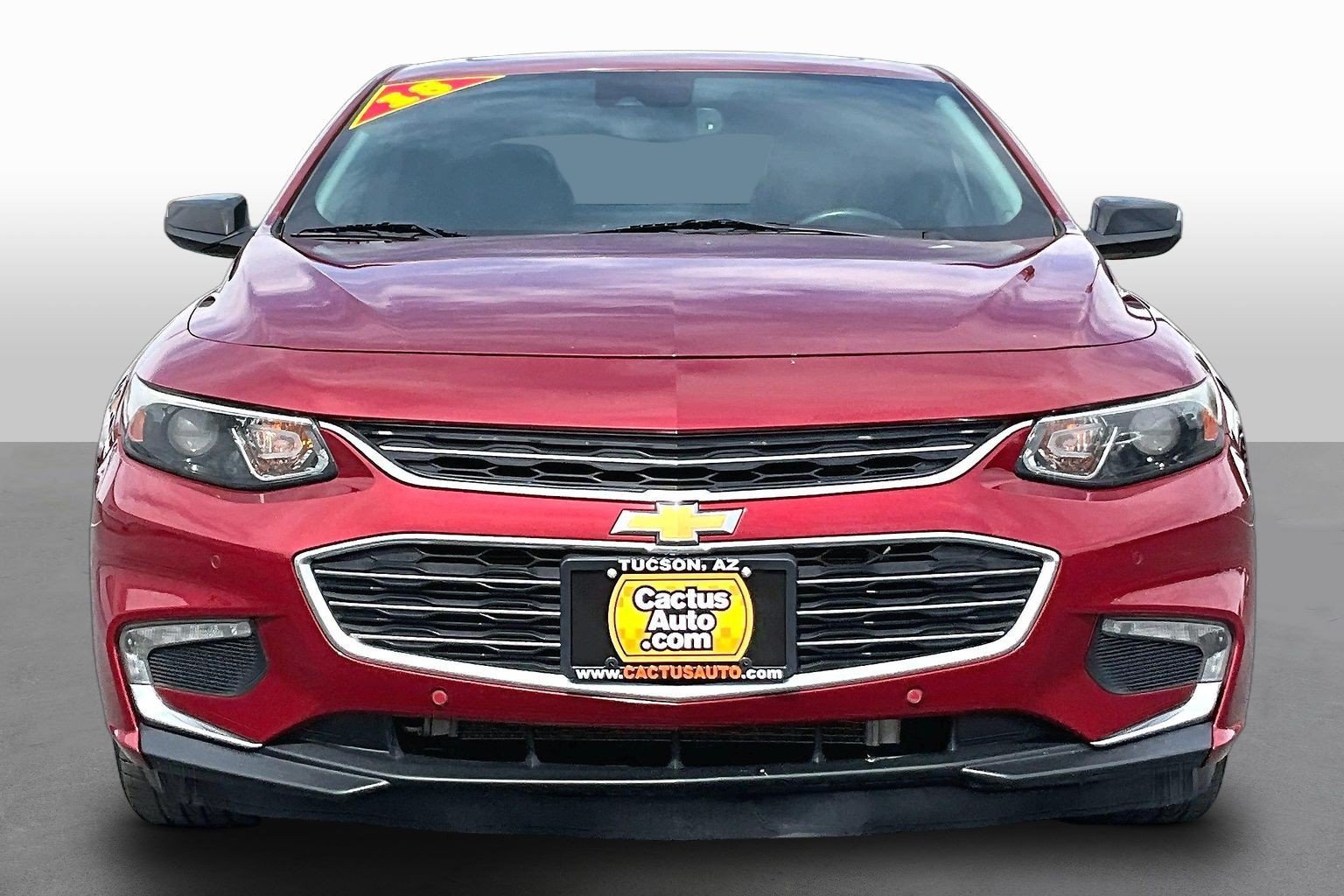 Used 2018 Chevrolet Malibu LT w/ Leather Package FWD image 3