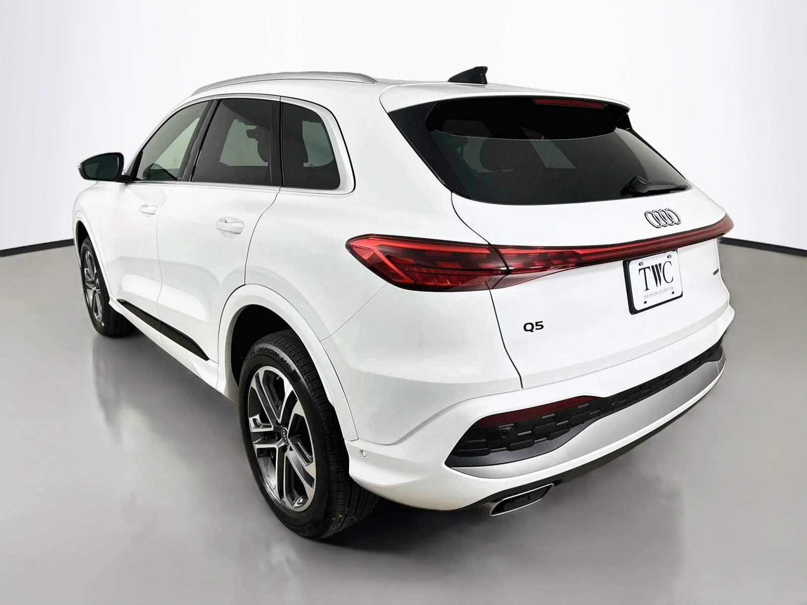 New 2026 Audi Q5 Premium AWD/4WD image 7