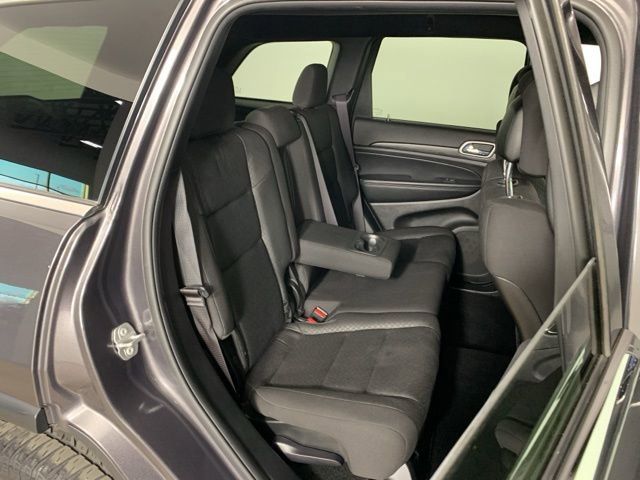 Used 2021 Jeep Grand Cherokee Laredo w/ Security & Convenience Group image 34