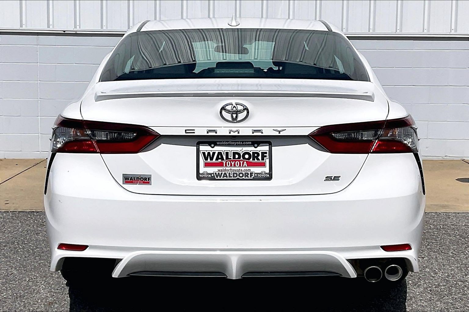 Used 2024 Toyota Camry SE FWD image 5