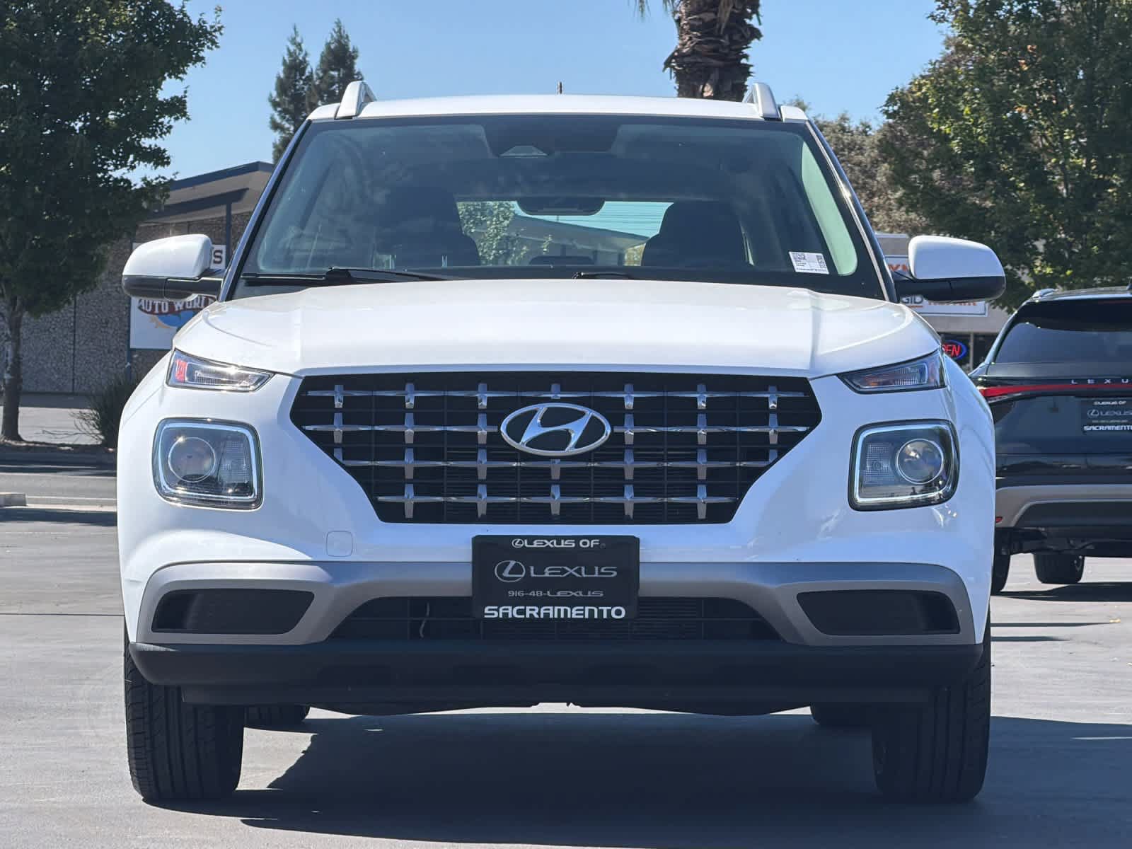 Used 2025 Hyundai Venue SEL FWD image 10