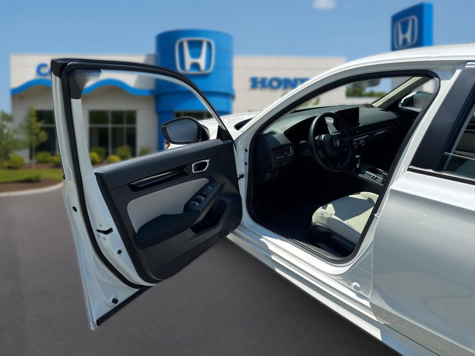 Used 2023 Honda Civic EX image 12