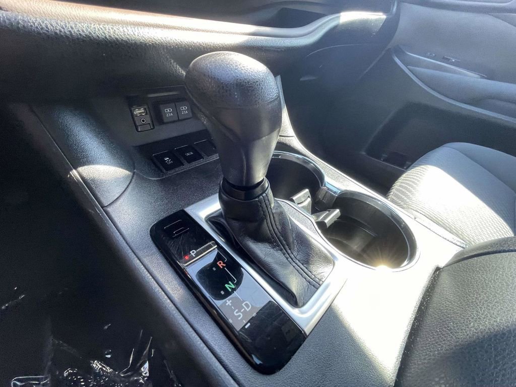 Used 2019 Toyota Highlander LE FWD image 39