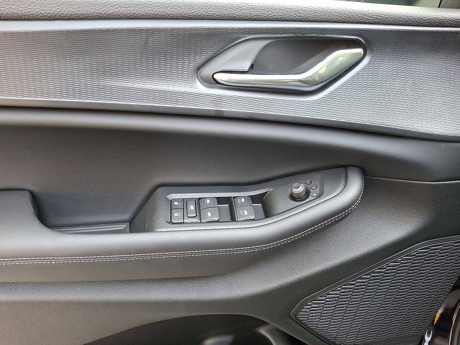 New 2025 Jeep Grand Cherokee Laredo X image 8