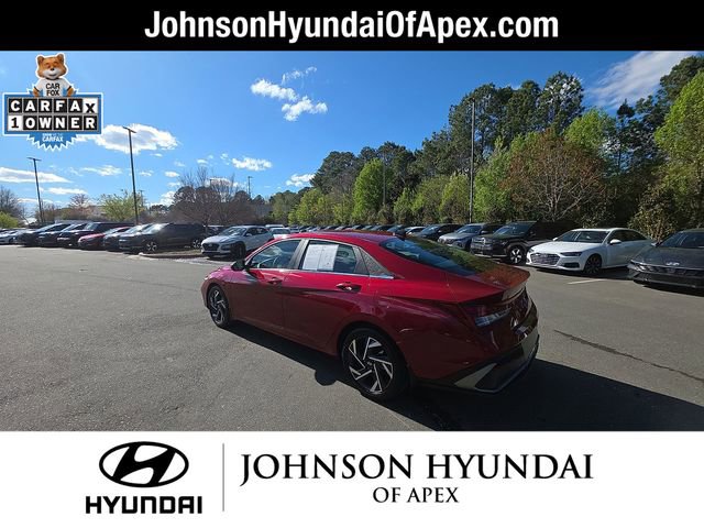 Certified 2025 Hyundai Elantra Limited FWD image 17
