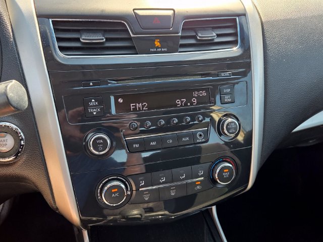 Used 2013 Nissan Altima 2.5 S FWD image 19