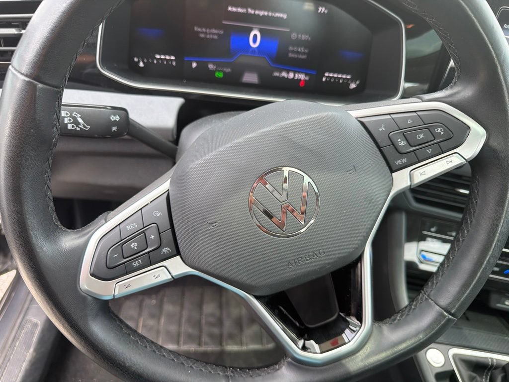 Used 2025 Volkswagen Jetta SE FWD image 15