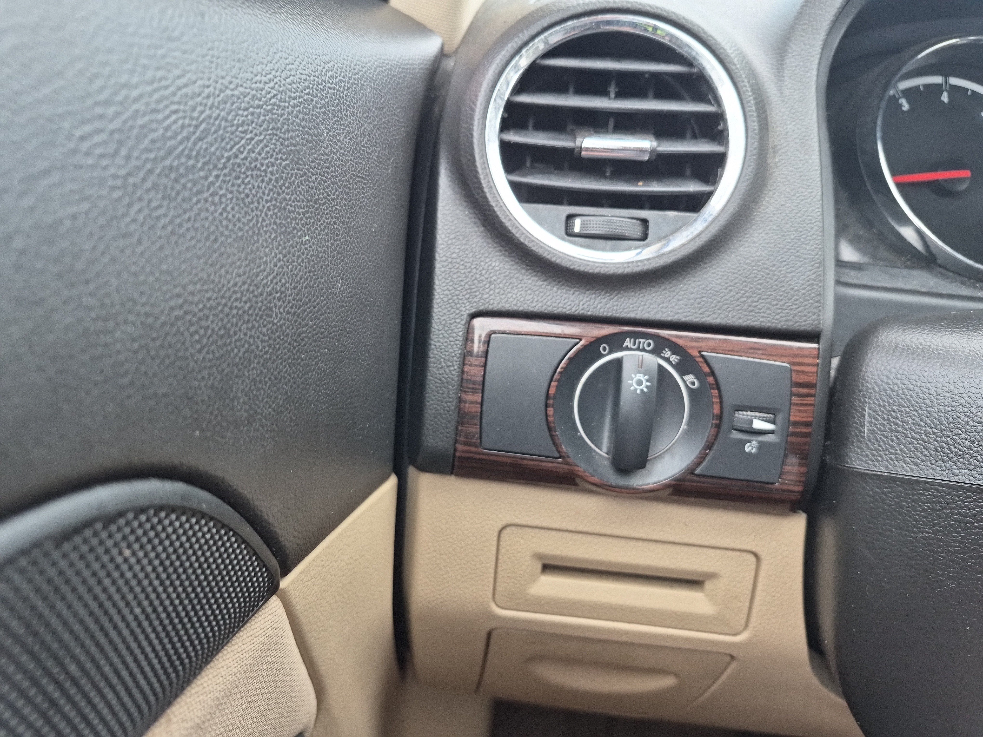 Used 2008 Saturn Vue XE FWD image 14