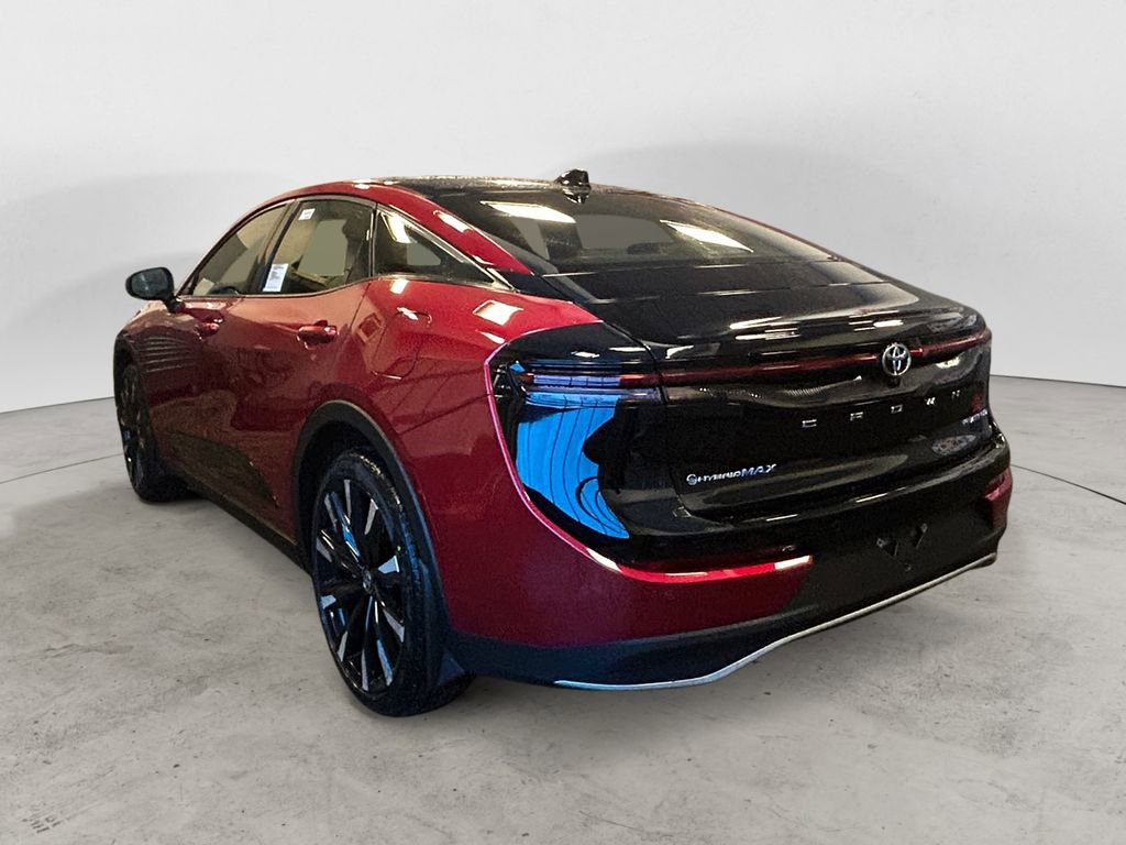 New 2026 Toyota Crown Platinum image 3