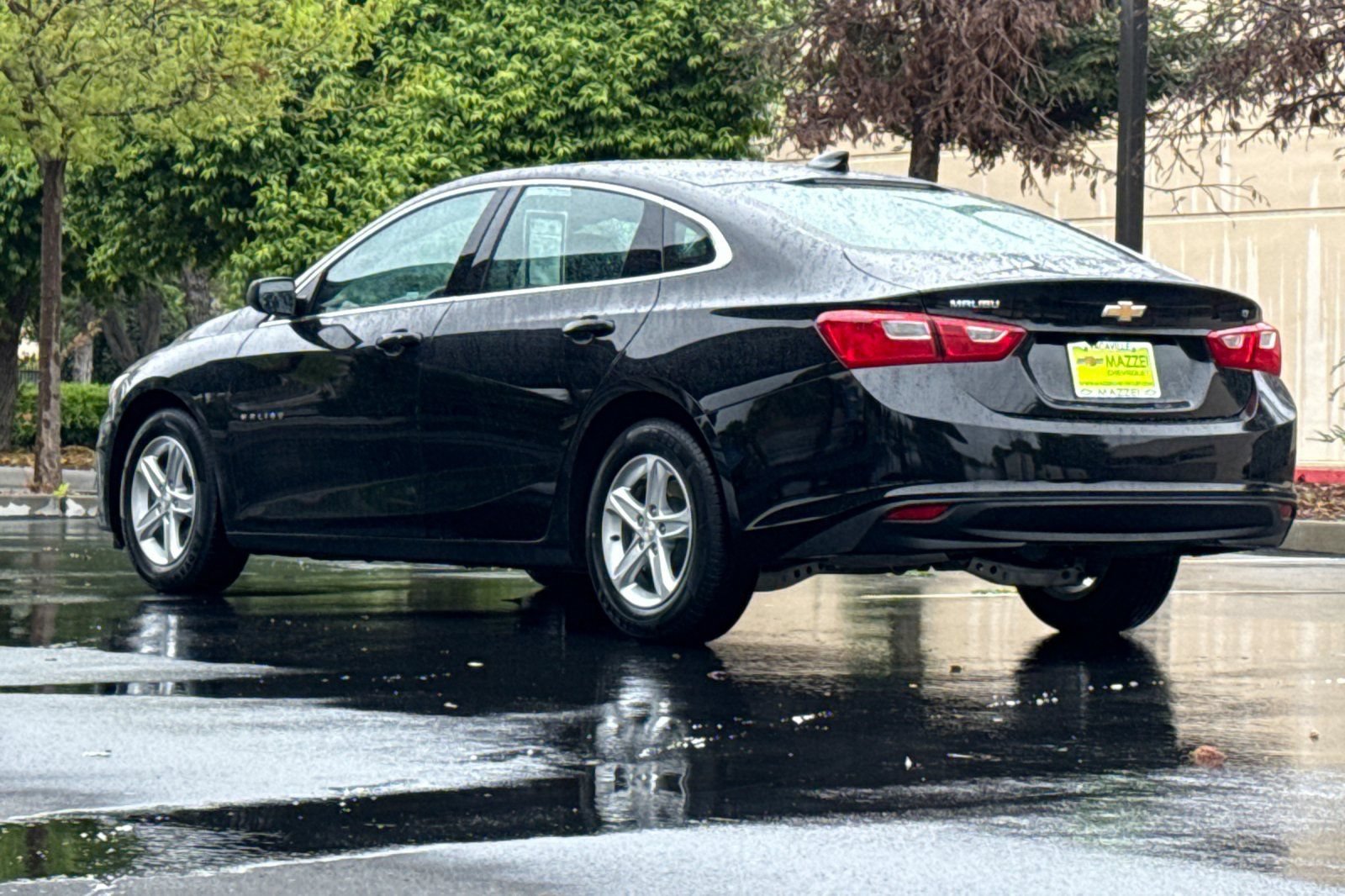 Used 2023 Chevrolet Malibu LT FWD image 3