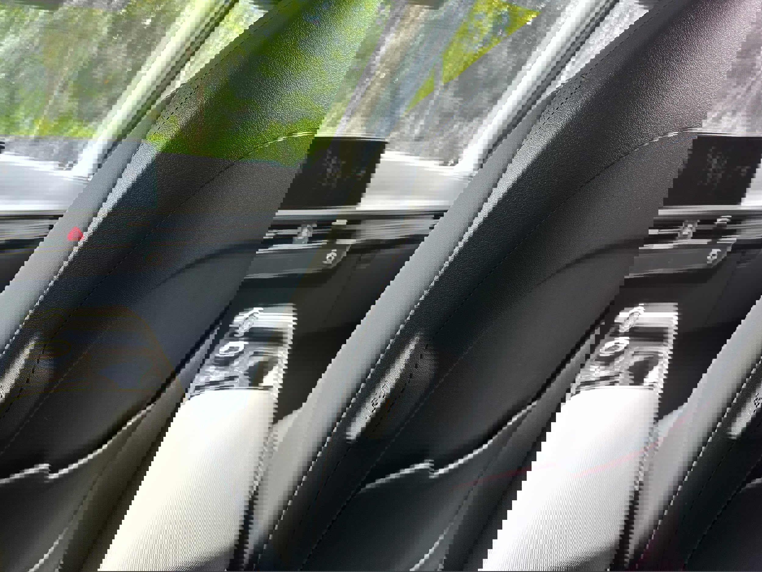 New 2025 Kia EV6 Light w/ Light LR Technology Package image 17