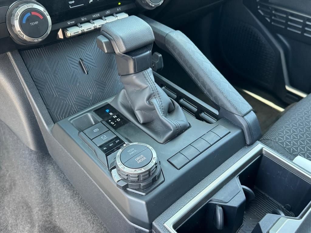 Used 2025 Toyota 4Runner SR5 AWD/4WD image 24