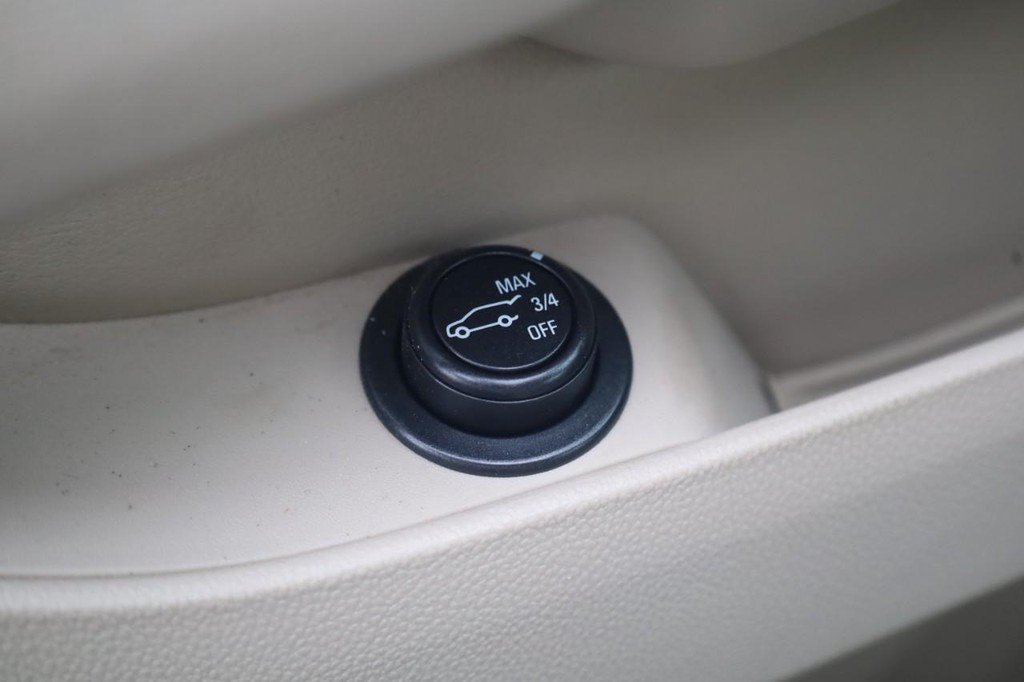 Used 2015 Cadillac SRX Premium FWD image 12