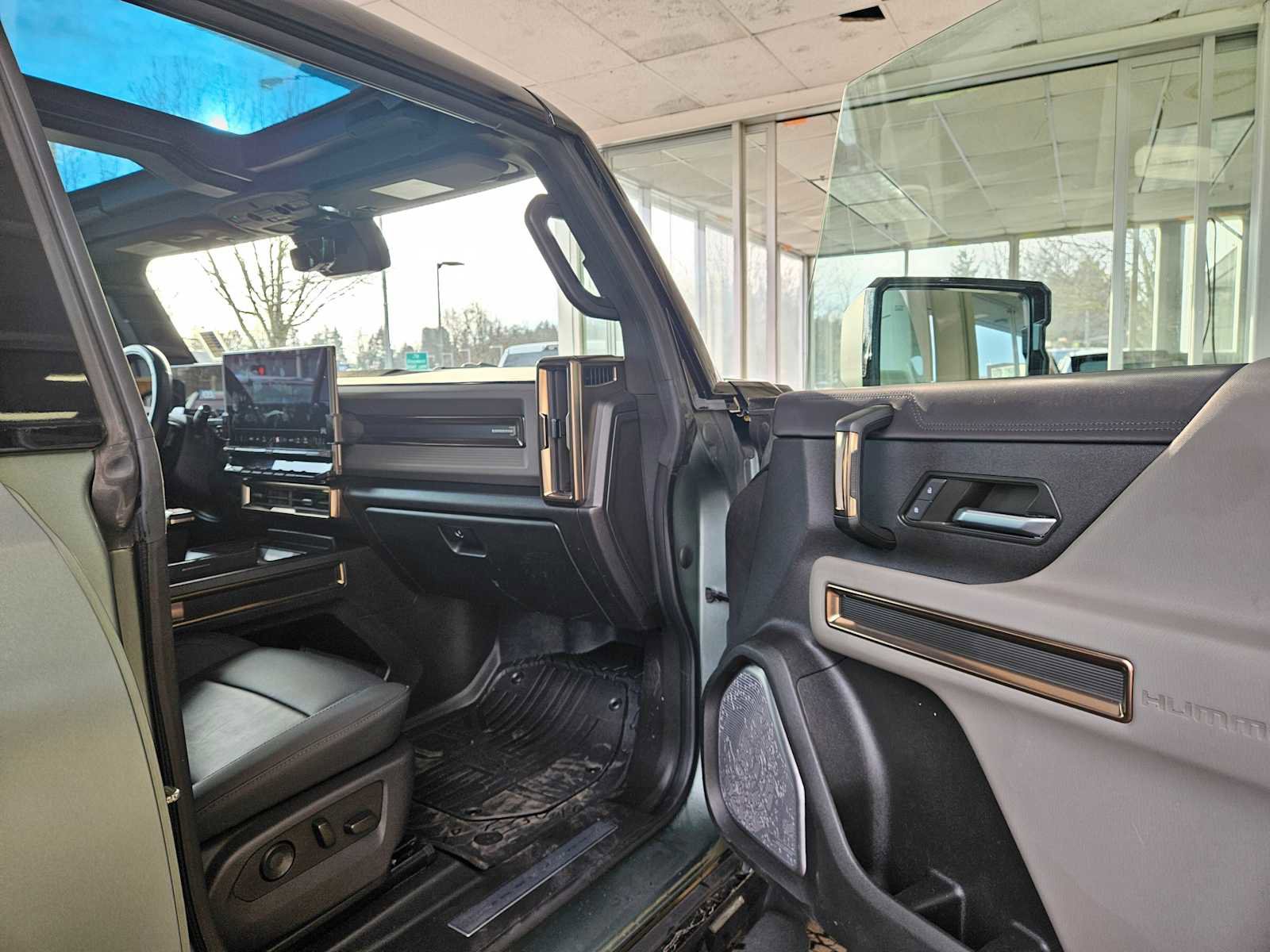 Used 2024 GMC Hummer EV 3X image 10