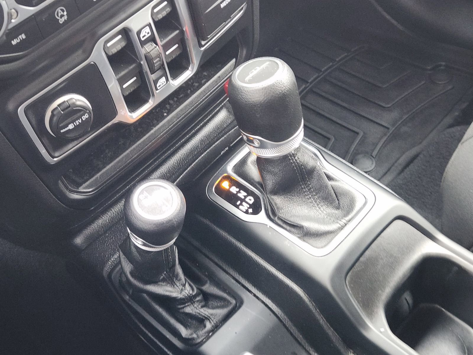 Used 2021 Jeep Gladiator Sport AWD/4WD image 20