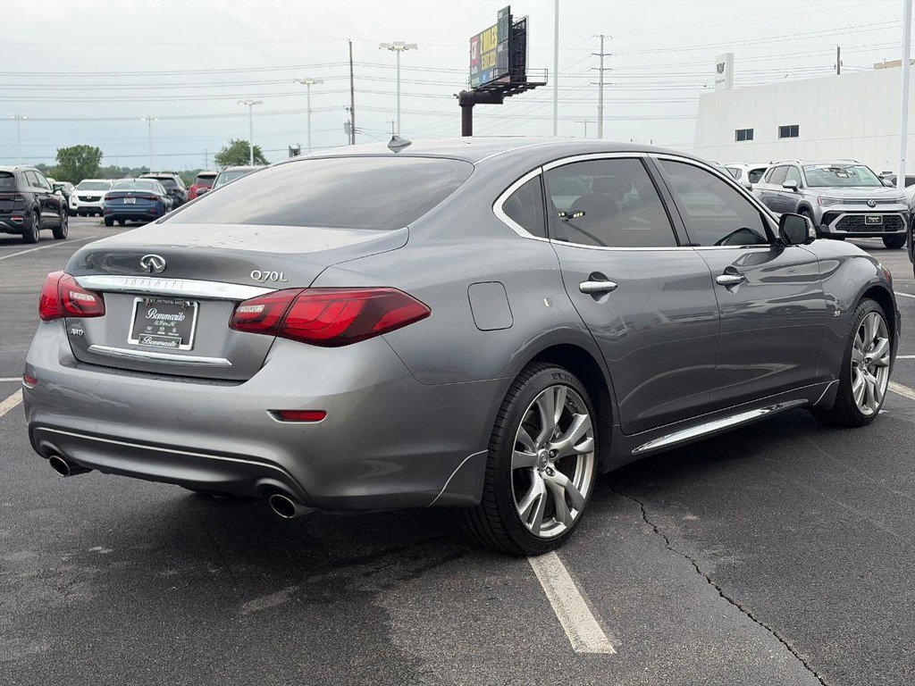 Used 2017 INFINITI Q70 L 3.7 AWD/4WD image 5