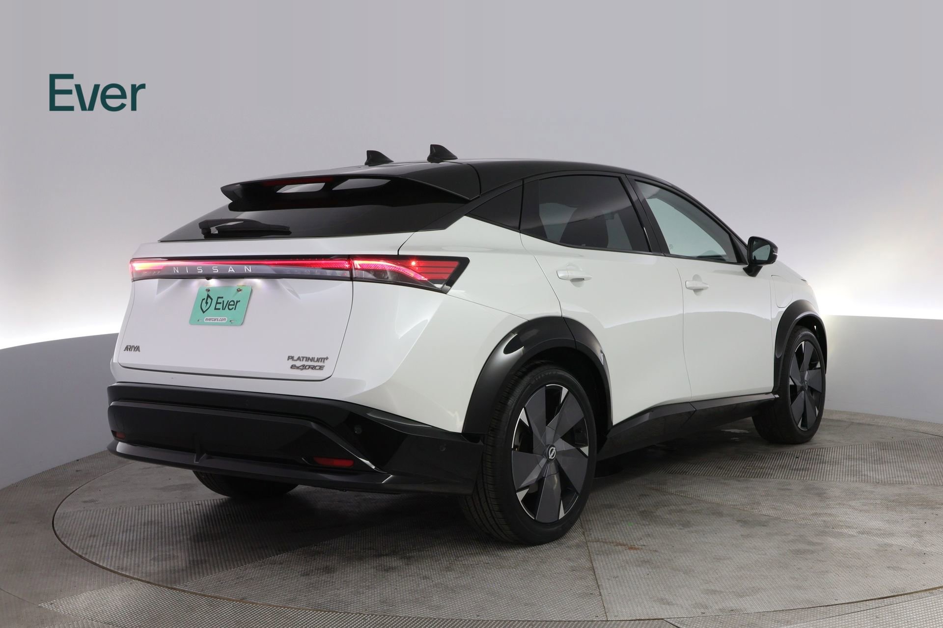 Used 2023 Nissan Ariya image 3