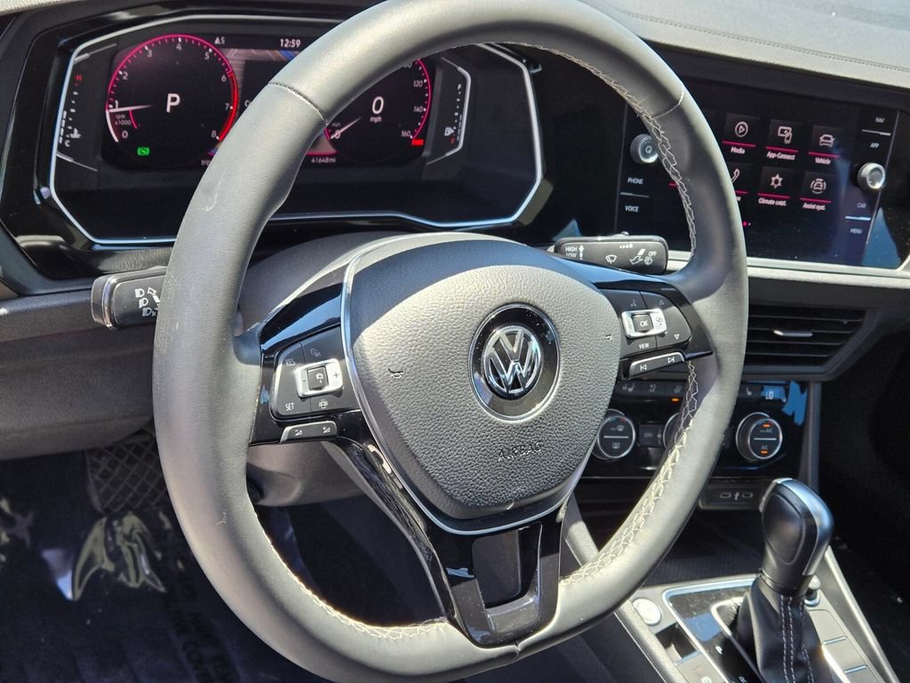 Certified 2021 Volkswagen Jetta SEL Premium FWD image 19