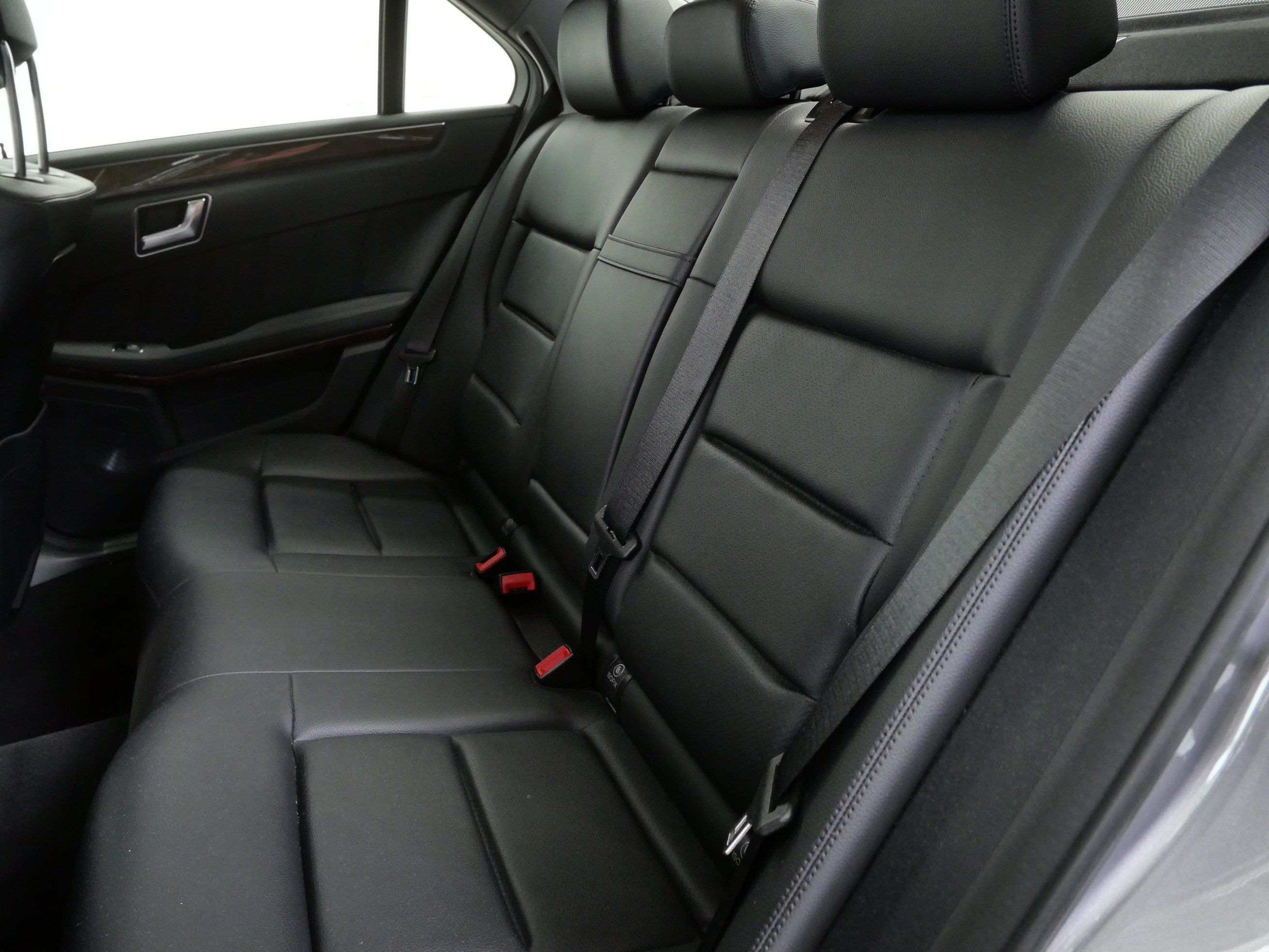 Used 2012 Mercedes-Benz E 350 4MATIC Sedan image 16