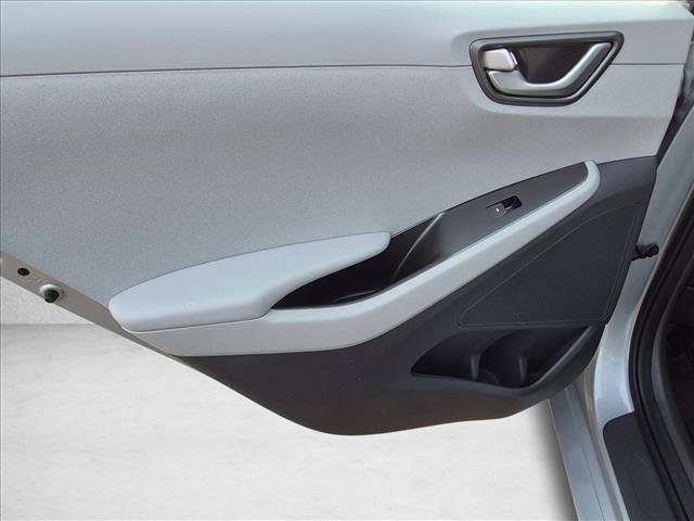 Used 2020 Hyundai Ioniq SE FWD image 21