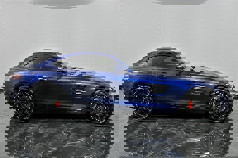 Used 2017 Mercedes-Benz AMG GT S w/ Exclusive Interior Package image 13