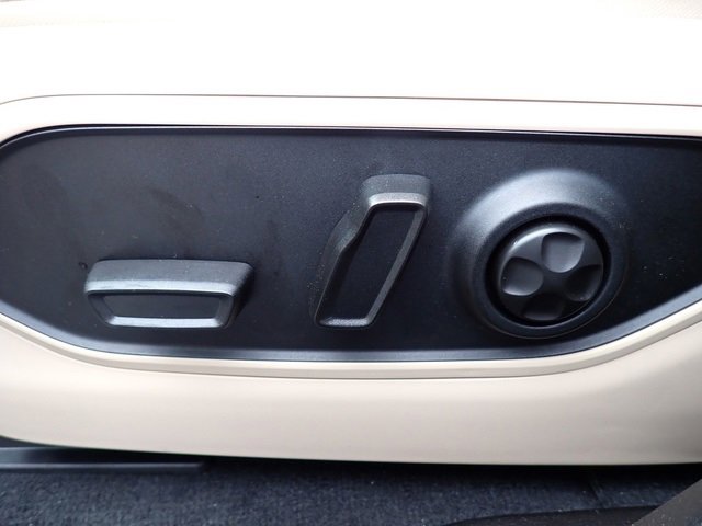 New 2025 Jeep Grand Cherokee Limited w/ MOPAR Finishing Package image 17