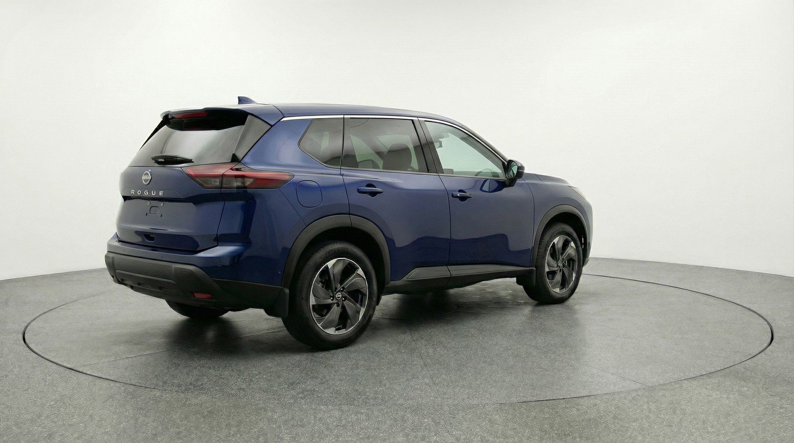 Used 2025 Nissan Rogue SV FWD image 9