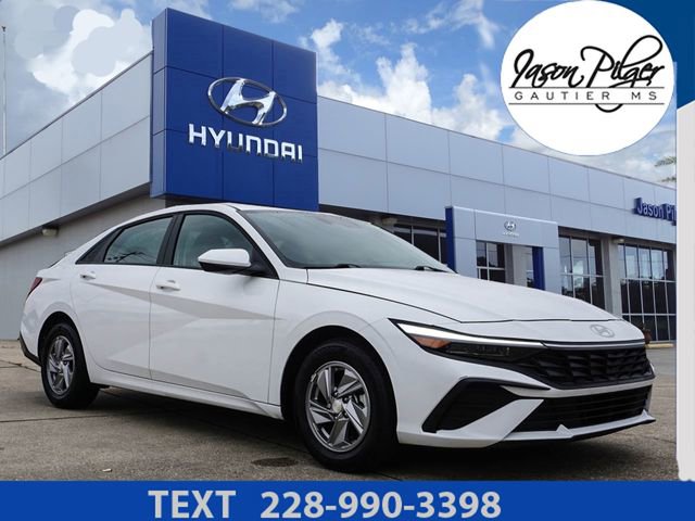 Used 2025 Hyundai Elantra SE