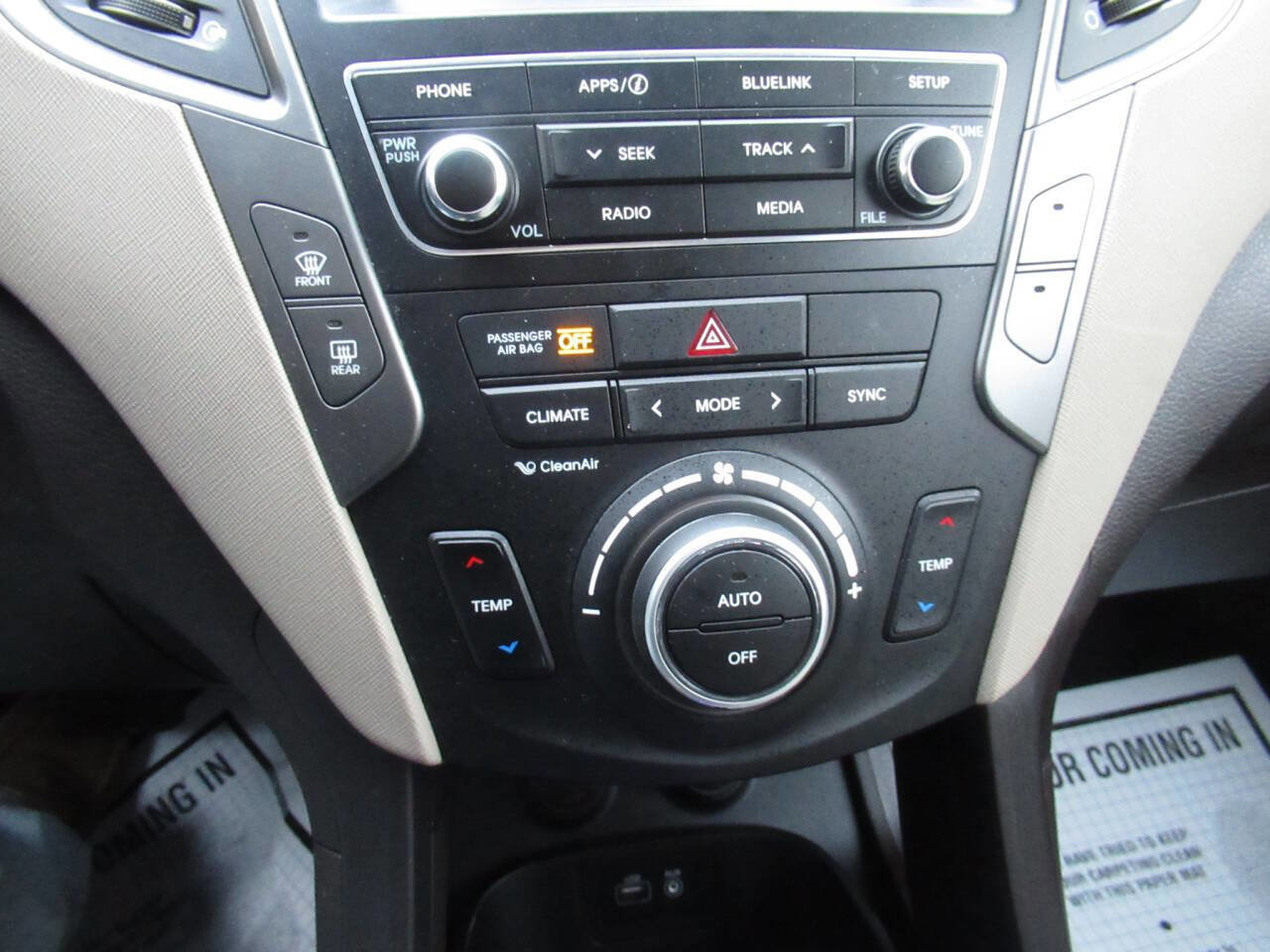 Used 2017 Hyundai Santa Fe Sport image 23