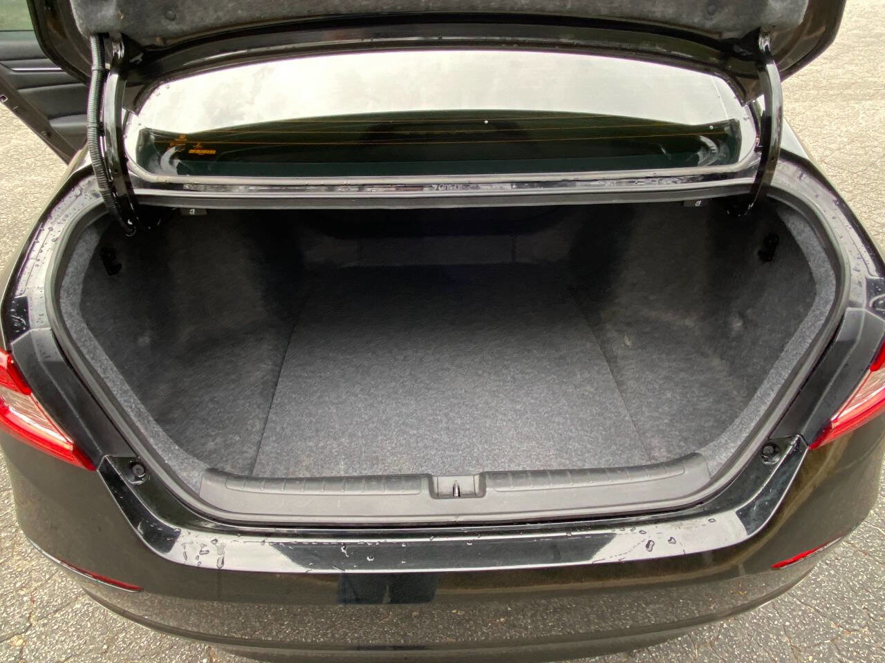 Used 2019 Honda Accord Sport image 40