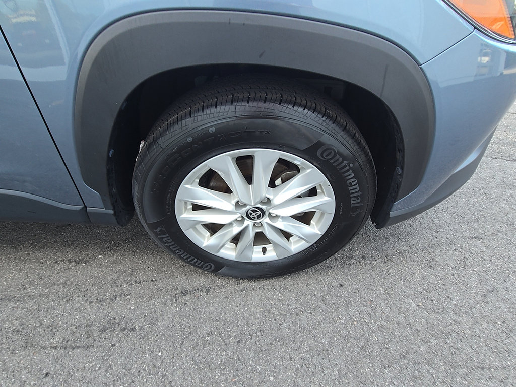 Certified 2024 Toyota Corolla Cross LE AWD/4WD image 12