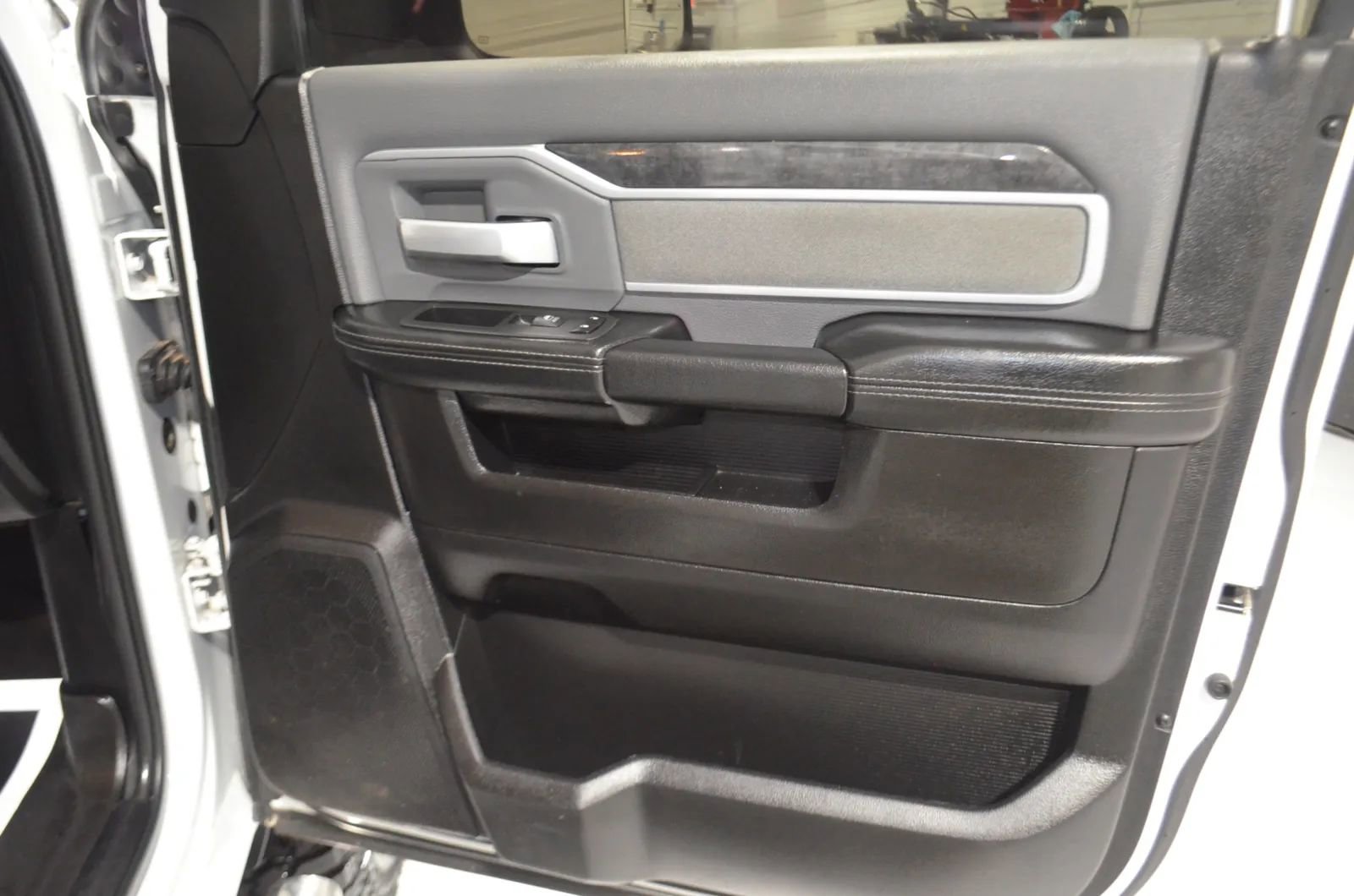 Used 2020 RAM 2500 Big Horn image 27