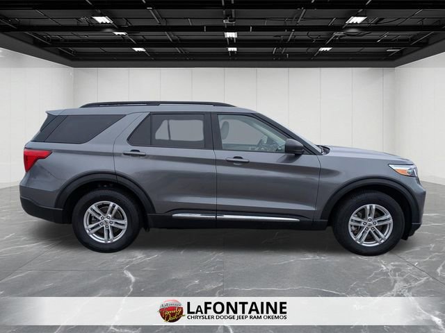 Used 2022 Ford Explorer XLT w/ Equipment Group 202A image 6