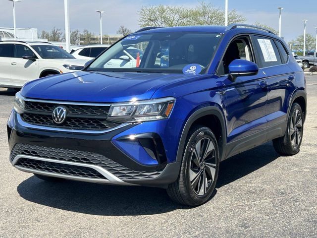 Certified 2024 Volkswagen Taos SE AWD/4WD image 3