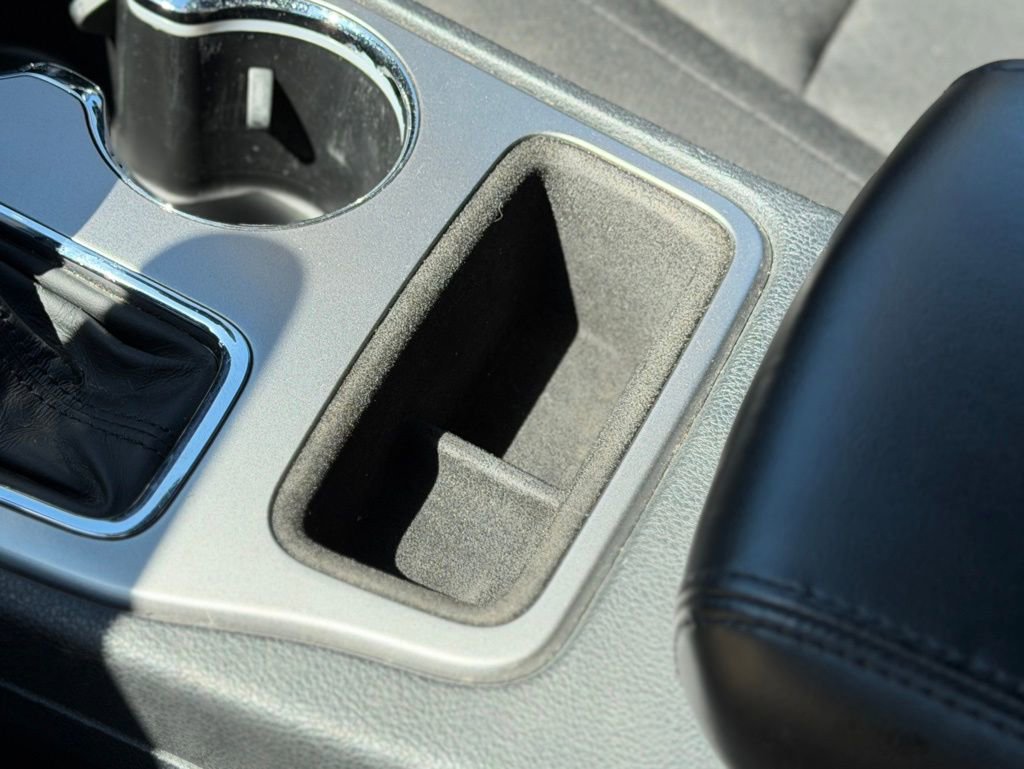 Used 2018 Jeep Grand Cherokee Laredo image 14