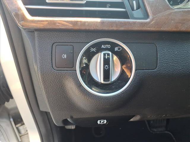 Used 2013 Mercedes-Benz E 350 4MATIC Sedan image 21