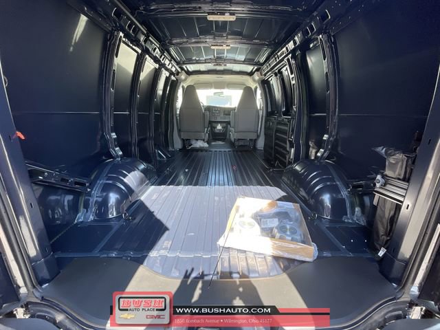 New 2025 Chevrolet Express 3500 w/ Driver Convenience Package image 22