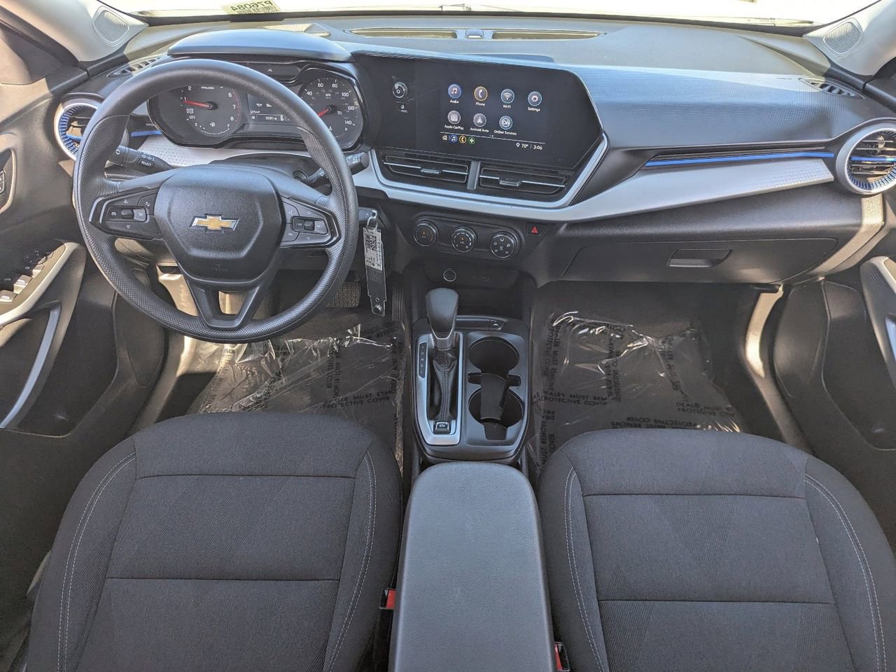 Used 2025 Chevrolet Trax LS image 12