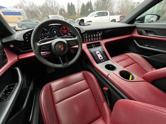 Used 2020 Porsche Taycan 4S image 24