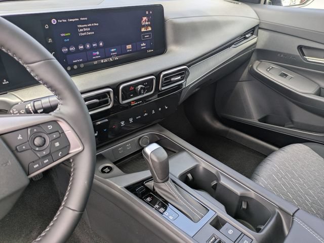 New 2026 Nissan Sentra SV w/ SV Convenience Package FWD image 20