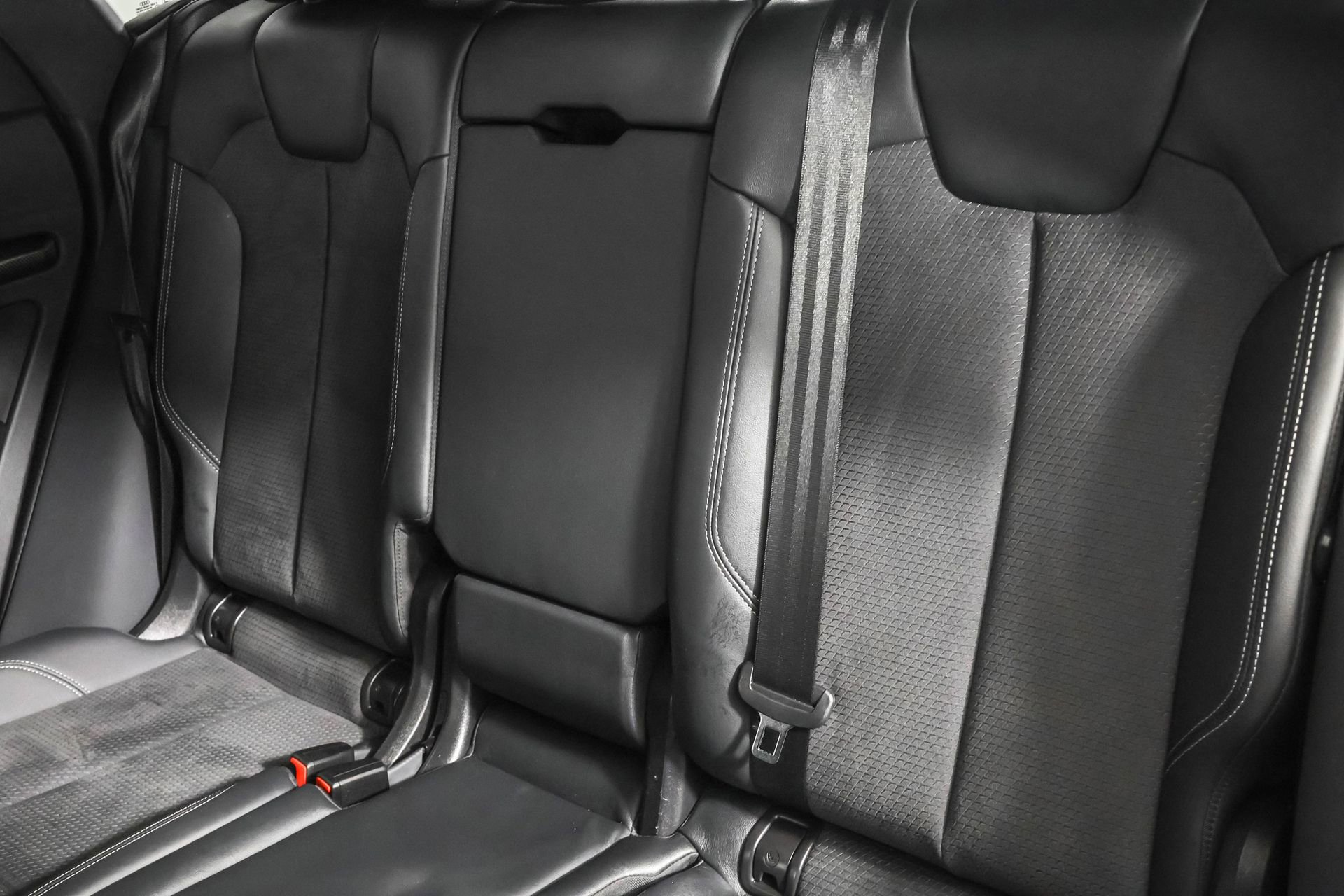 Used 2023 Audi SQ5 Premium w/ Convenience Package image 37