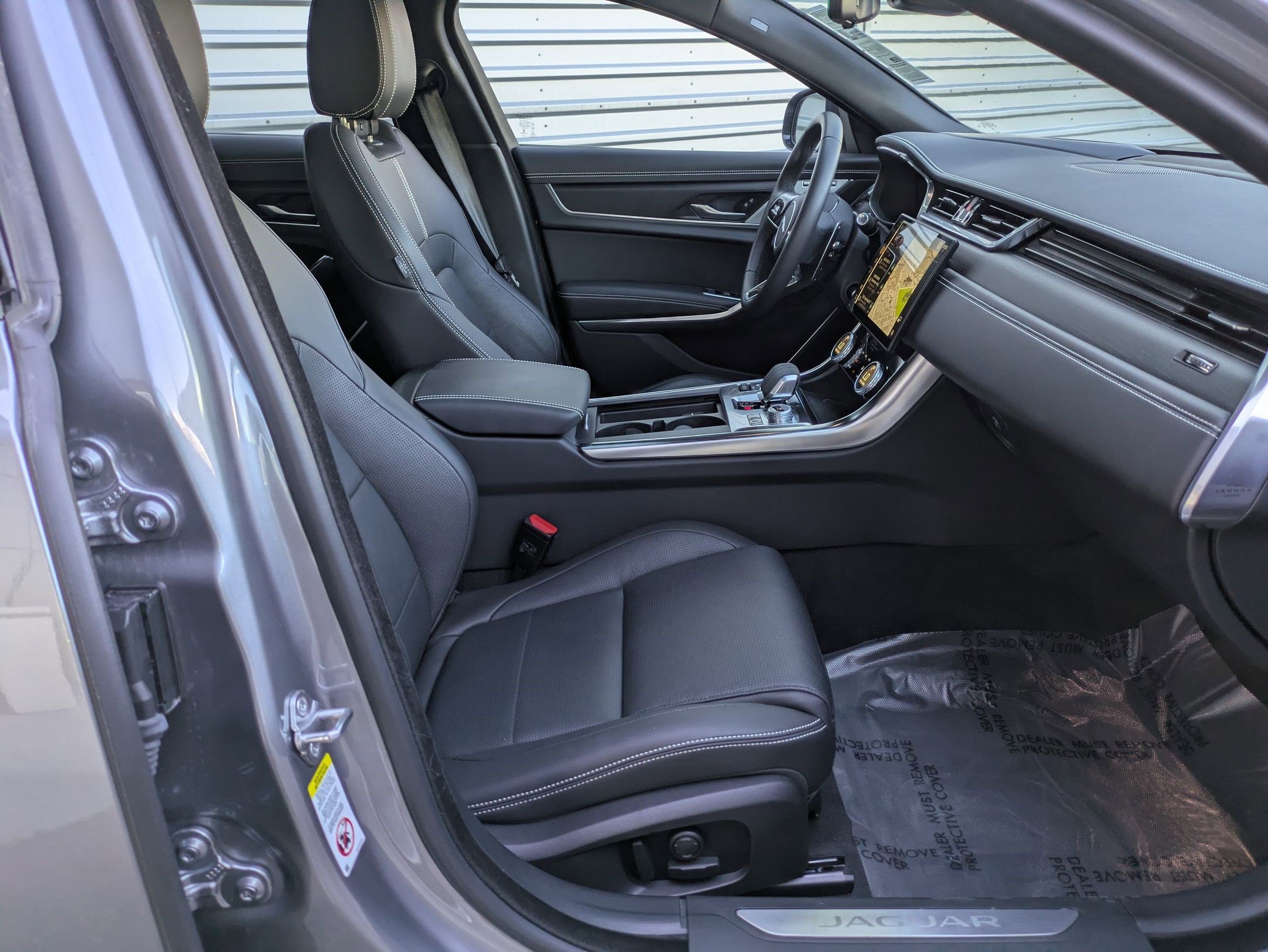 Used 2024 Jaguar XF R-Dynamic SE image 35