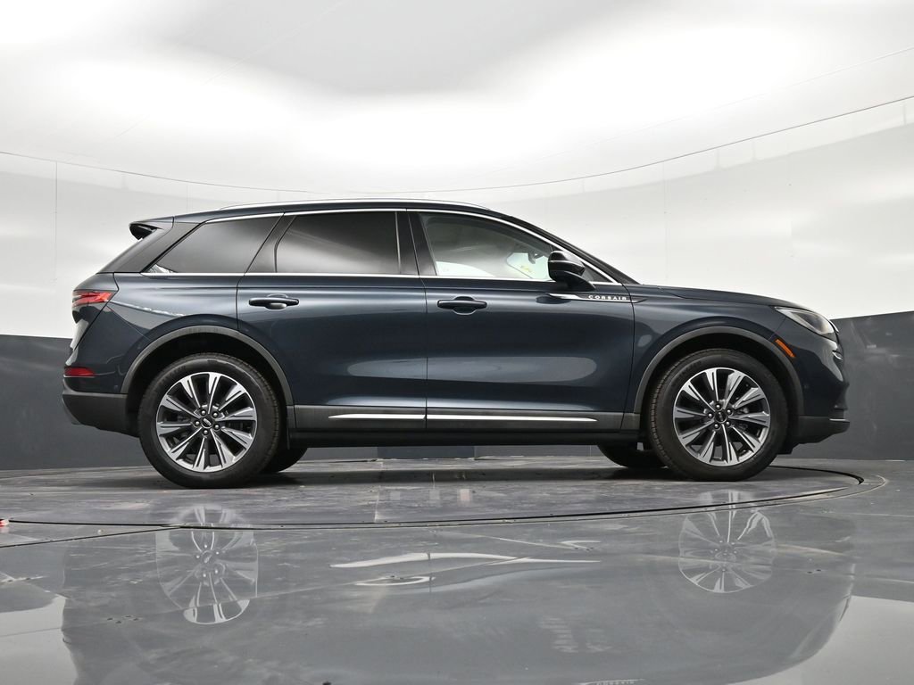 Used 2021 Lincoln Corsair Reserve FWD image 28