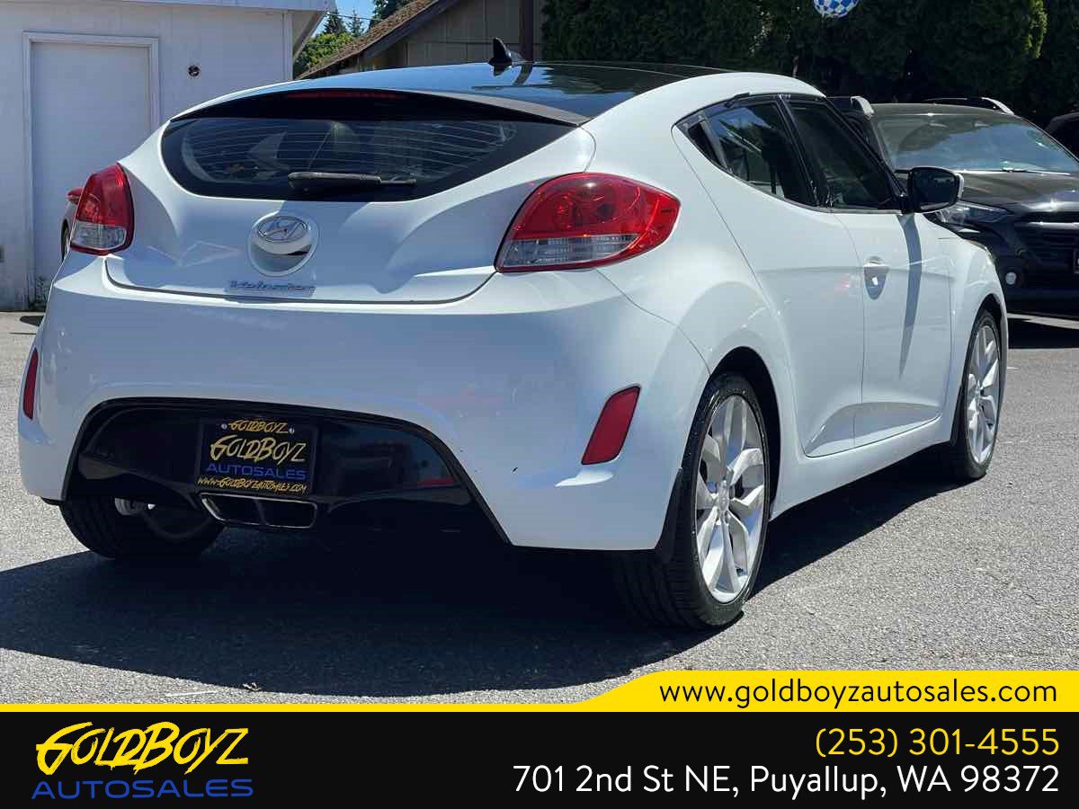 Used 2013 Hyundai Veloster w/ Style Pkg FWD image 4