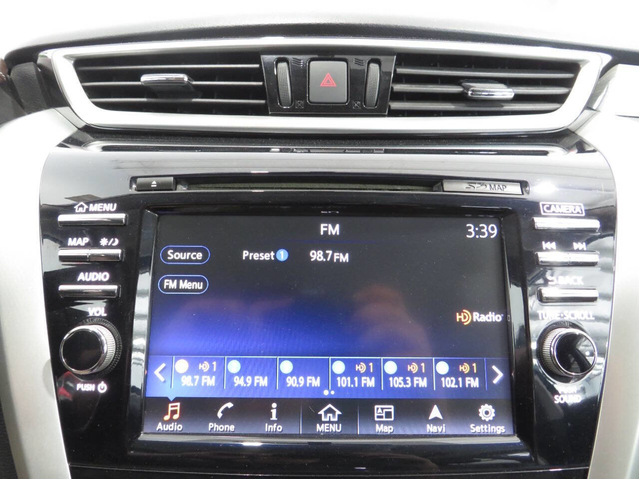 Used 2015 Nissan Murano Platinum w/ Platinum Technology Package FWD image 21