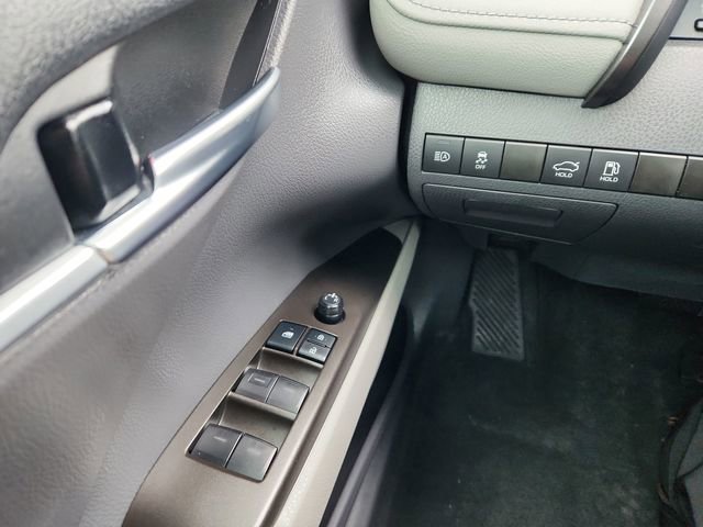 Used 2022 Toyota Camry LE image 33